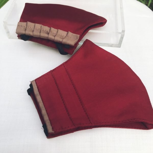 Couple Face Masks - Pleated And Plain - Wine Red - Set Of 2